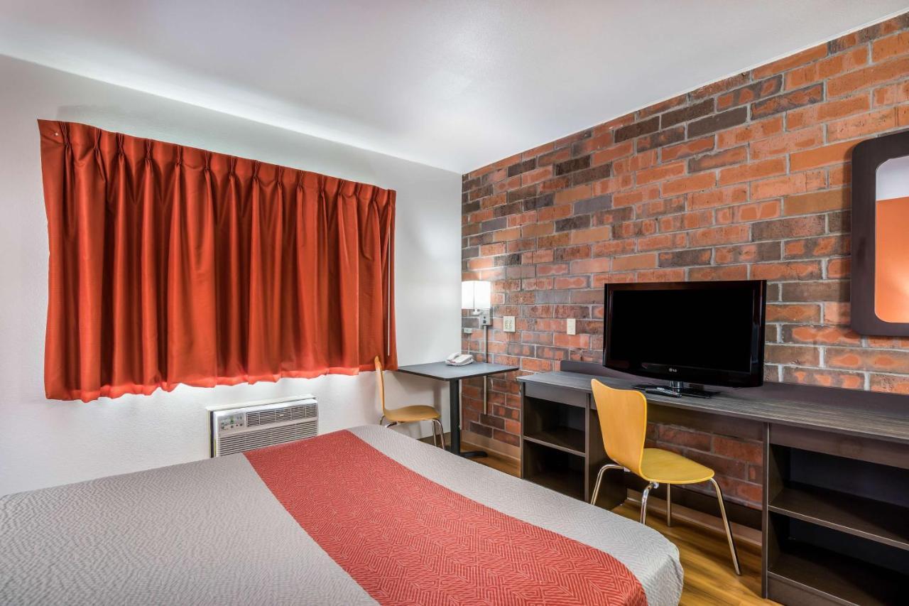 6-madison, Wi - East 2*