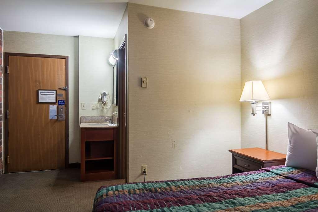 Hotel 6-madison, Wi - East