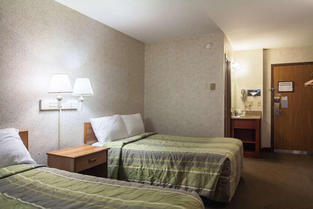 6-madison, Wi - East Hotel