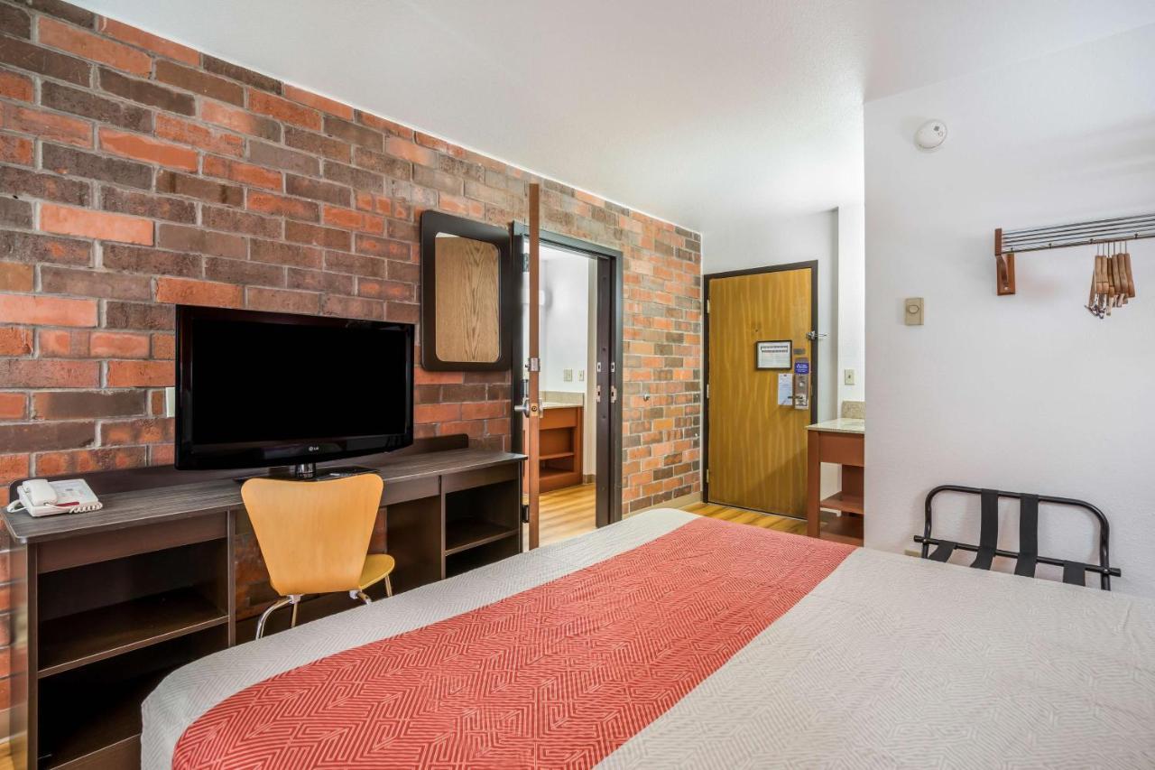 6-madison, Wi - East Hotel 2*